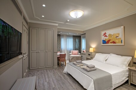 Estia Boutique Apartments - Image 14