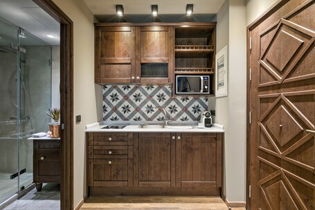 Estia Boutique Apartments - Image 27