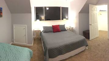 Triple, 1 Queen Bed and 1 Twin Bed, Shared Bathroom - 3 | Soundproofing, iron/ironing board, free WiFi, bed sheets