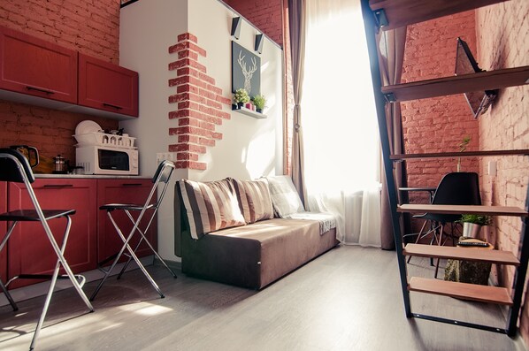 1 bedroom, premium bedding, blackout curtains, soundproofing