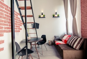 Design Apartment, 1 Bedroom (2) | 1 bedroom, premium bedding, blackout drapes, soundproofing - Apartment at the Red Bridge (St. Petersburg)