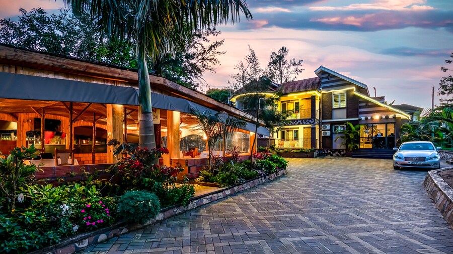 Saffron Beach Bistro & Cottages