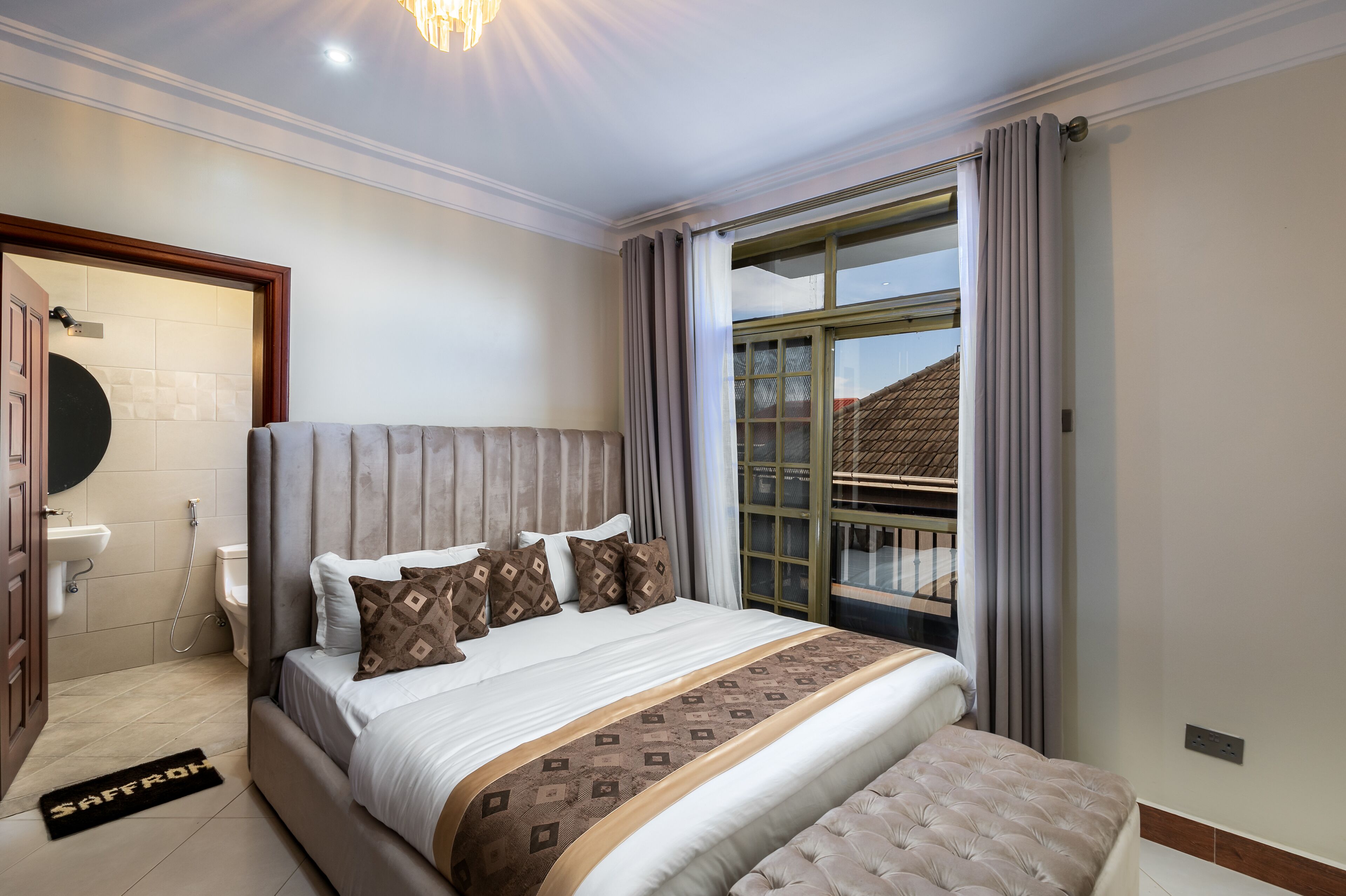 1 bedroom, Egyptian cotton sheets, premium bedding, Select Comfort beds
