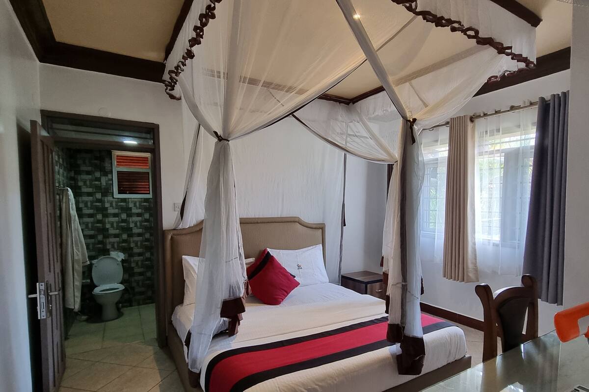 1 bedroom, Egyptian cotton sheets, premium bedding, Select Comfort beds