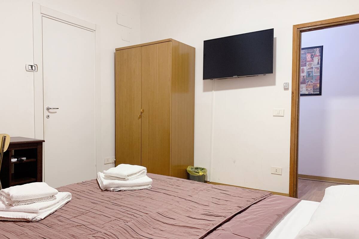 Camera Comfort, 1 camera da letto | 1 camera, una cassaforte in camera, con stile personalizzato