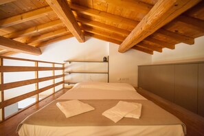 Appartement familial, vue sur la montagne | Draps en coton égyptien, literie de qualité, couette en duvet