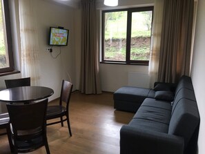 Televisie en een tafeltennistafel