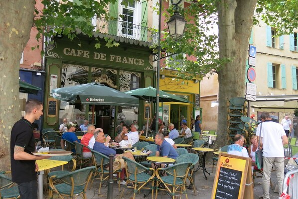 Restauration en plein air