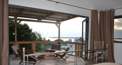 La Gaulette Grand Loft, Pool & Panoramic Sea View