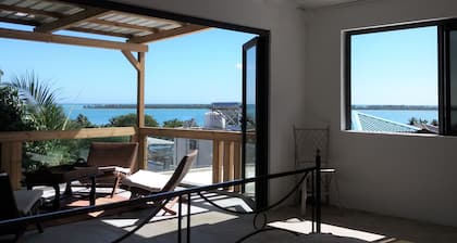La Gaulette Grand Loft, Pool & Panoramic Sea View
