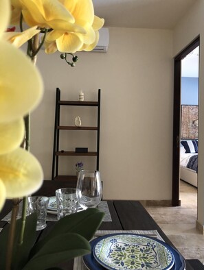 2 chambres, fer et planche à repasser, Wi-Fi, draps fournis