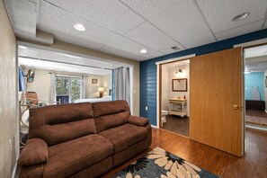 3 bedrooms, iron/ironing board, travel cot, free WiFi