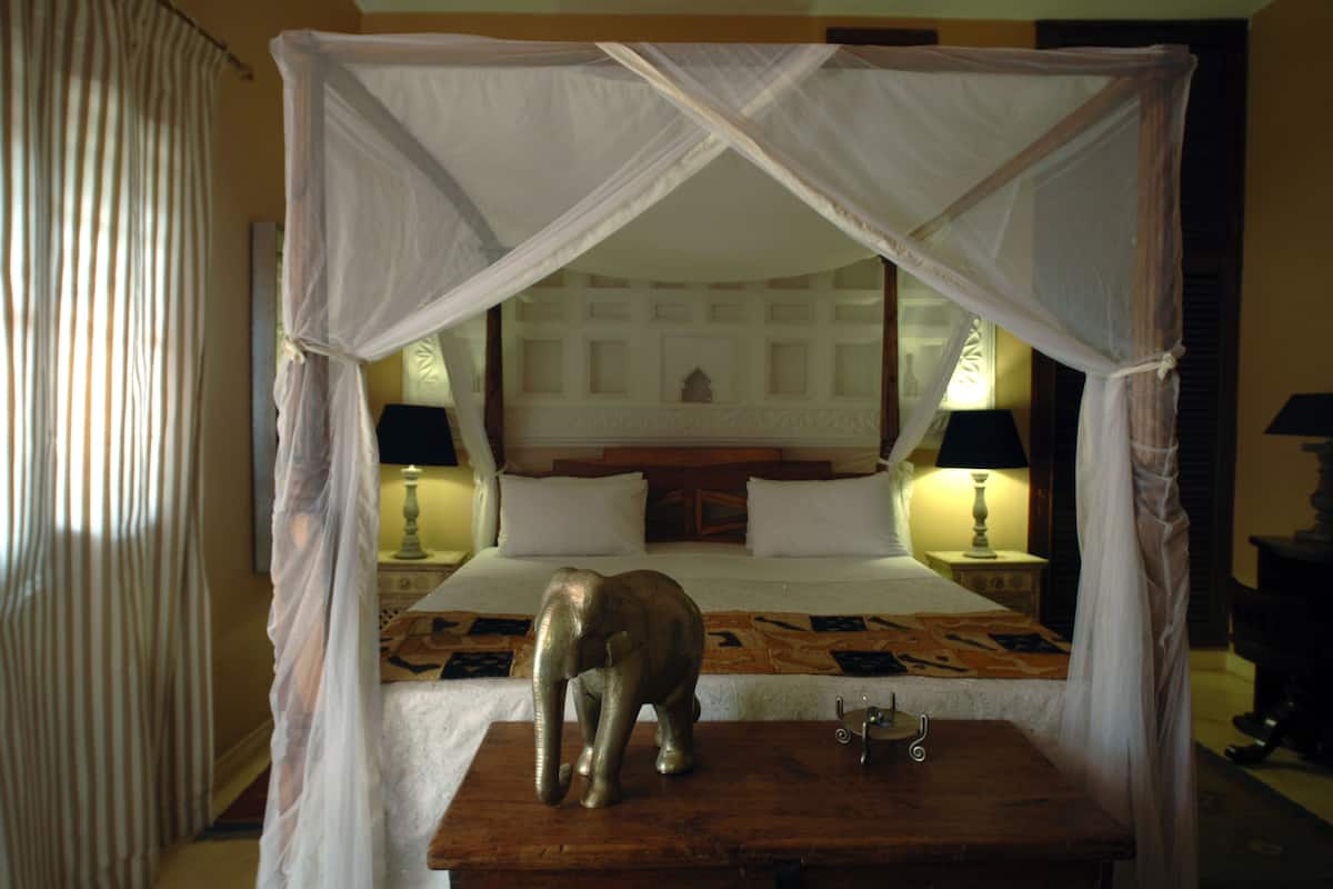 Luxe beddengoed, Select Comfort-bedden, een kluis op de kamer