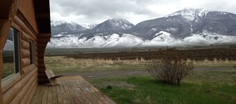 Peaceful, Mountain Setting.  Yellowstone Country.