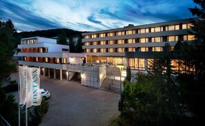 Façade de l’hébergement - soirée/nuit