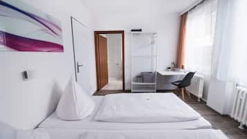 Double Room | Desk, free WiFi, bed sheets, wheelchair access