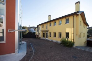 Esterni