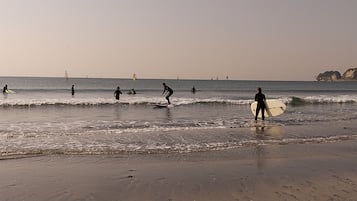 Surfing/boogie boarding