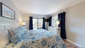 2 bedrooms, iron/ironing board, internet, bed sheets