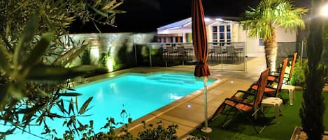 Outdoor pool, a heated pool