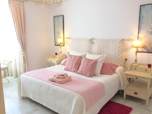 3 slaapkamers, een strijkplank/strijkijzer, wifi, beddengoed