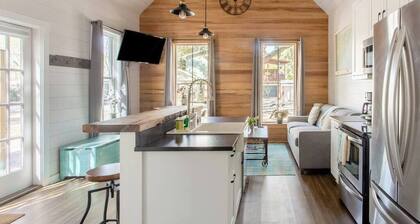 Island Group Yöpyminen !!!