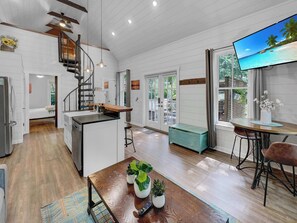 Interior - Island Retreat - Great for Large Groups (Charleston)