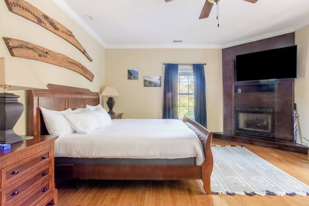 5 chambres, fer et planche à repasser, Wi-Fi, draps fournis