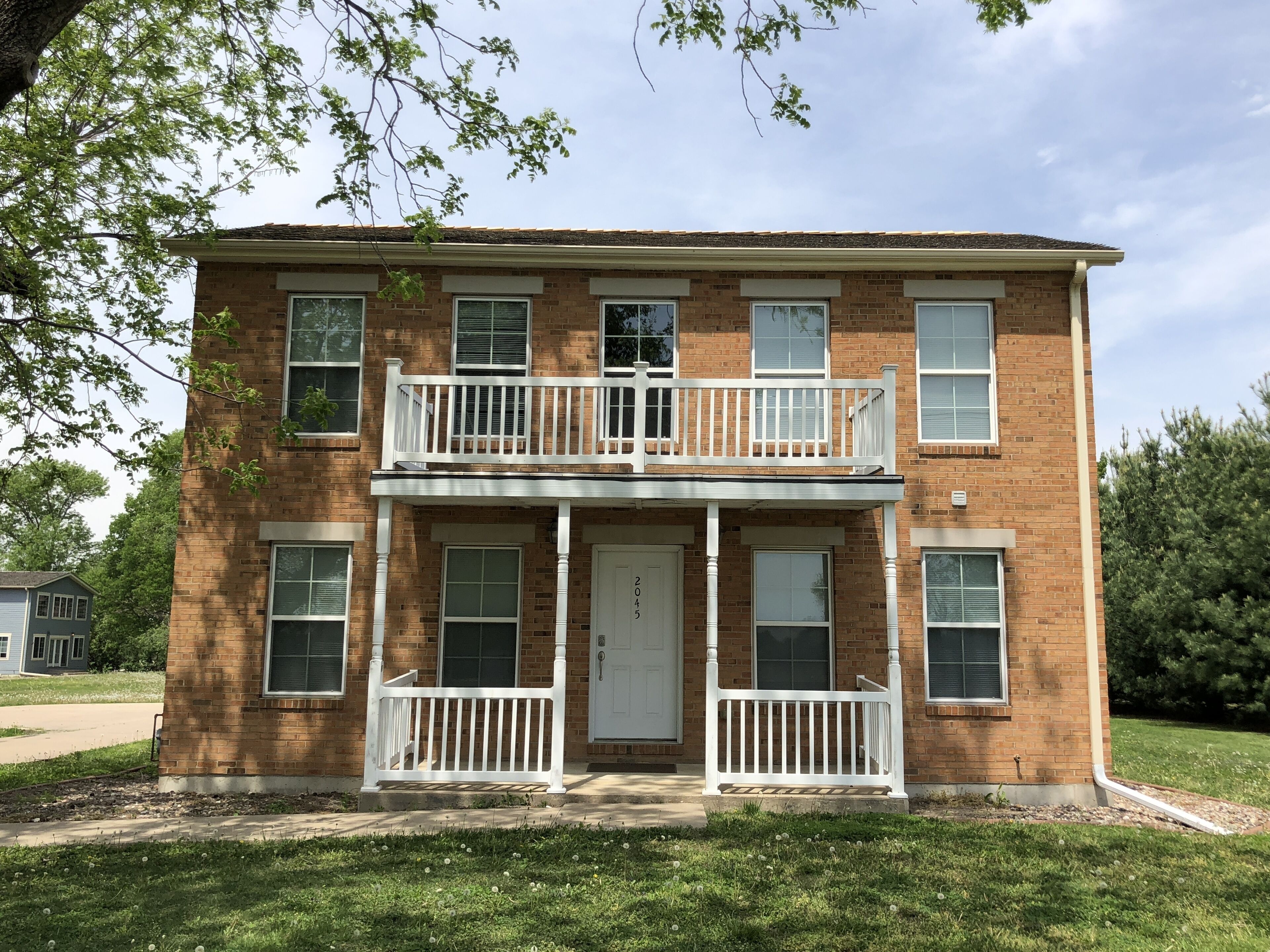 BOOK NOW 2024 LAST MINUTE SAVINGS!! Mulholland Mansion House,  Sleeps Up To 36!