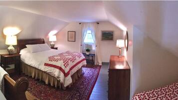 2 多间卧室、熨斗/熨衣板、免费 WiFi、床单