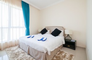 Panoramic-Apartment, 4 Schlafzimmer | 1 Schlafzimmer, hochwertige Bettwaren, Zimmersafe, Schreibtisch