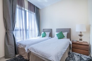 Apartamento panorámico, 4 habitaciones | 1 dormitorio, ropa de cama de alta calidad, caja fuerte y escritorio