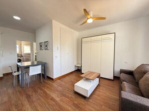 Interior - Agi Josep Sabate 42 Apartamento for rent in Roses Girona. (Rosas / Roses)