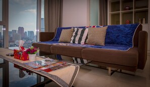 Deluxe Studio Suite, 1 Bedroom, Accessible, Kitchenette | Selamat