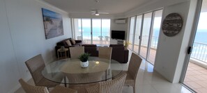 家庭公寓 | 高档床上用品、特色装修 、特色家居、笔记本电脑工作区