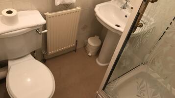 Chambre Simple, salle de bains attenante | Salle de bain