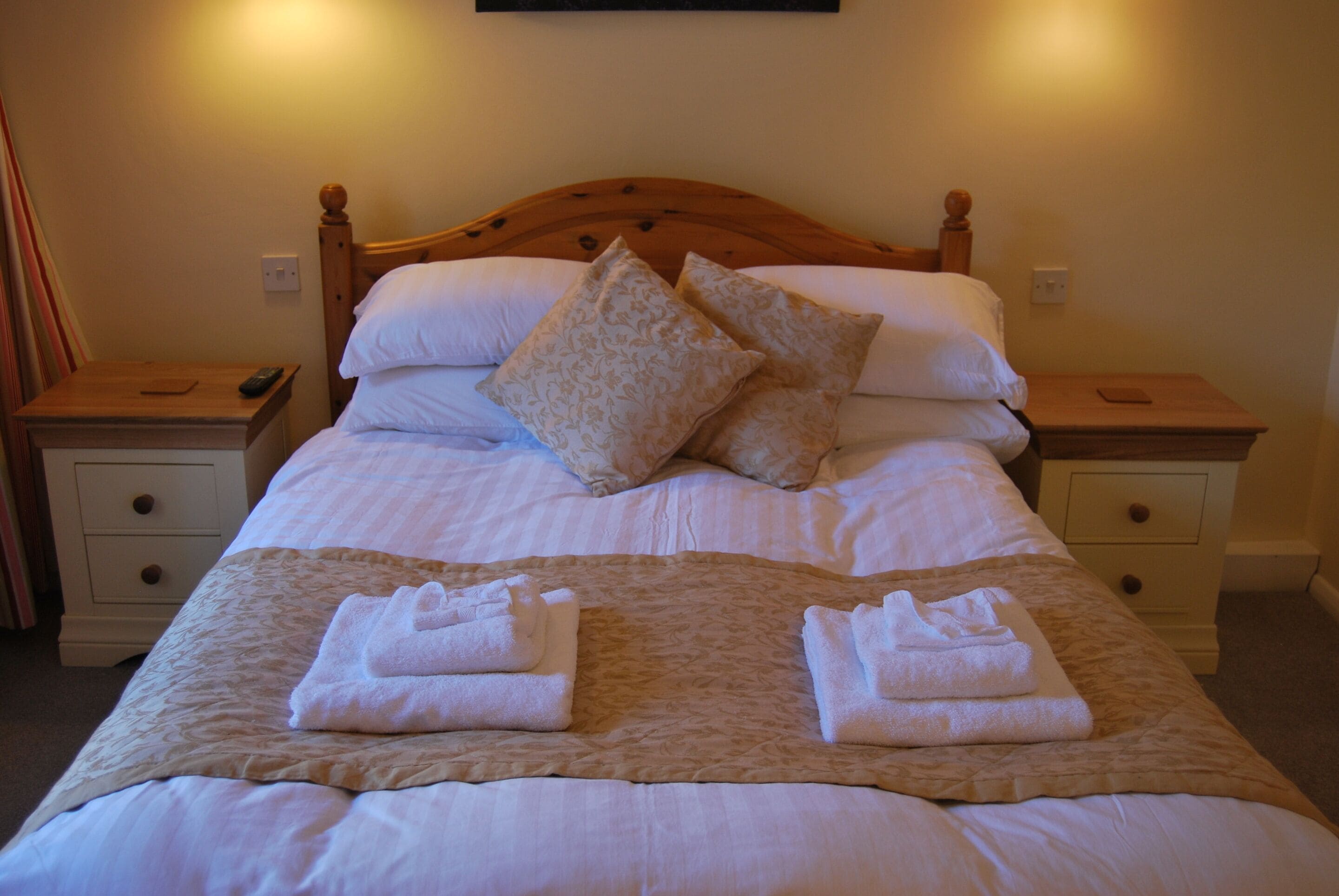 Tweepersoonskamer, en-suite badkamer (Ground Floor Access)