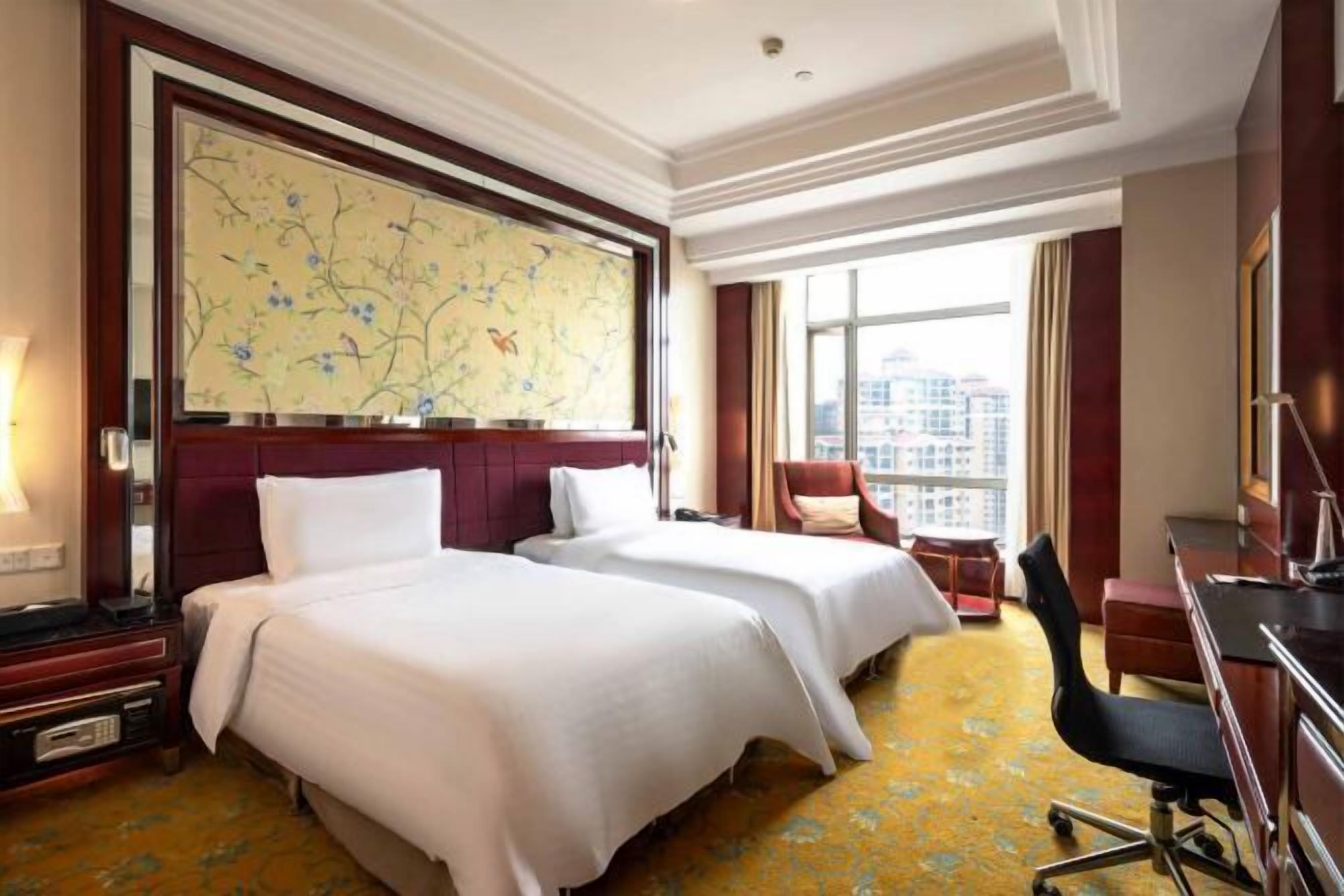 Minibar, in-room safe, desk, blackout curtains