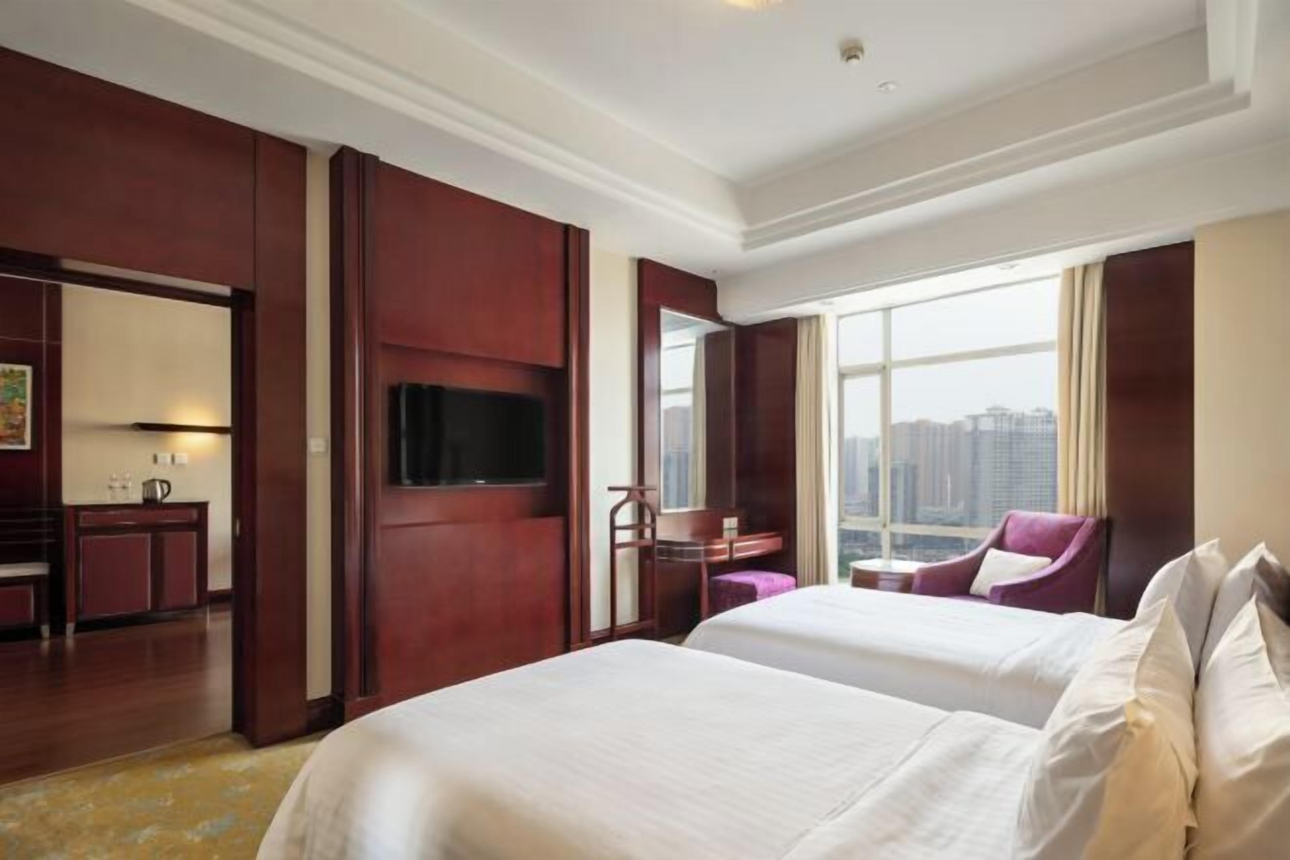 Minibar, in-room safe, desk, blackout curtains