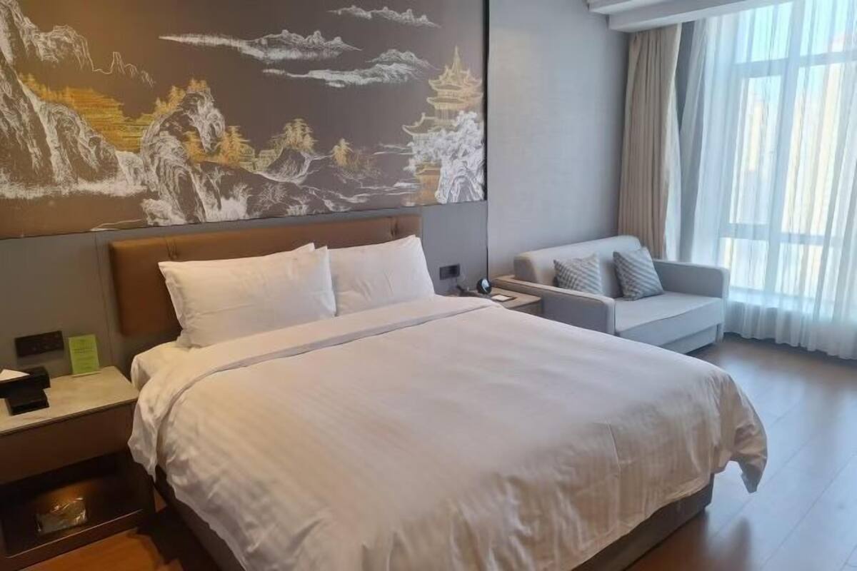 Minibar, in-room safe, desk, blackout curtains