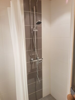 Family Apartment, 1 Bedroom, Accessible, Sauna | Bathroom