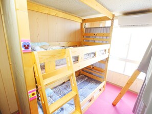 Shared Dormitory, Women only (  P  ) | Free WiFi, bed sheets - Hostel J Culture168 (Toyonaka)