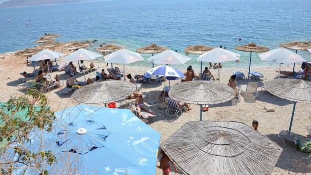 On the beach - Kleri Beach Apartments (Sarandë)