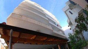Property entrance - Kleri Beach Apartments (Sarandë)