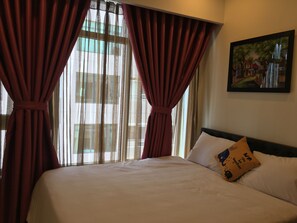 2 bedrooms, desk, iron/ironing board, free WiFi - Beautiful Sea View Apartment (Nha Trang)