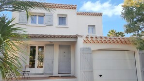 Exterior - Homerez - Villa in Agde. (Agde)