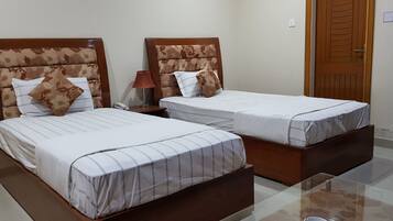 1 bedroom, premium bedding, minibar, in-room safe