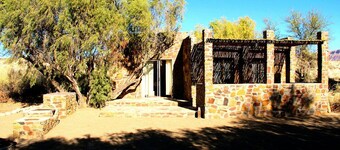 Tsauchab River Lodge