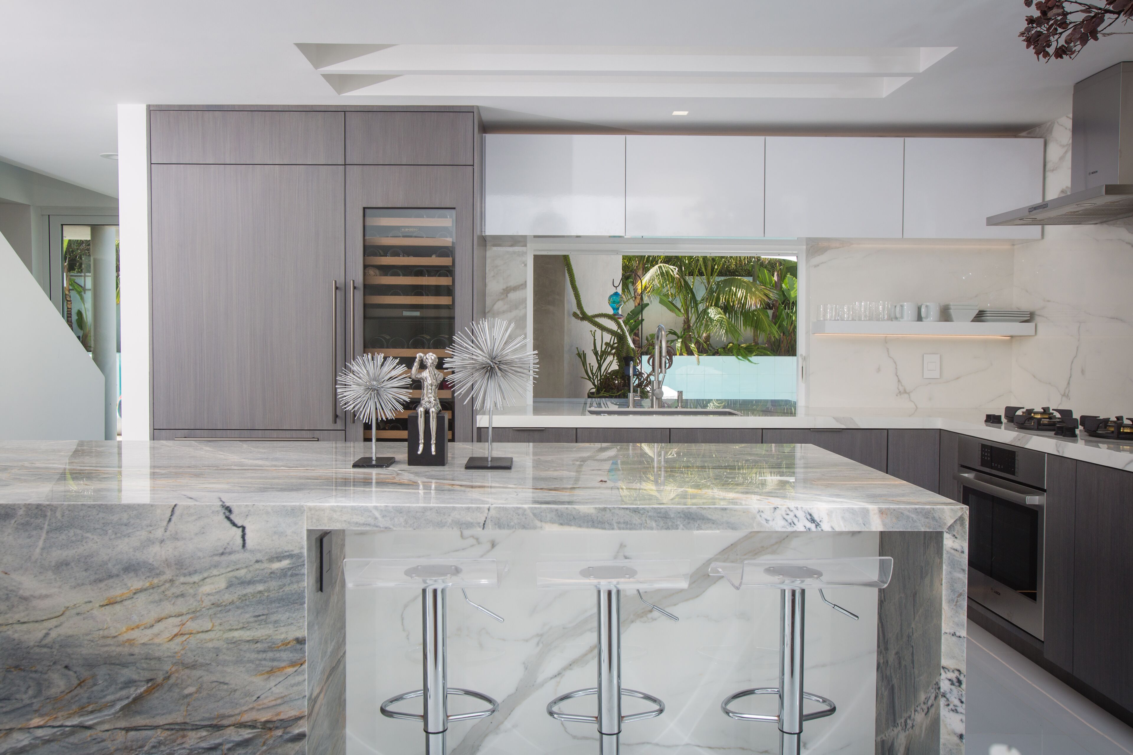 Coffee/tea maker, electric kettle