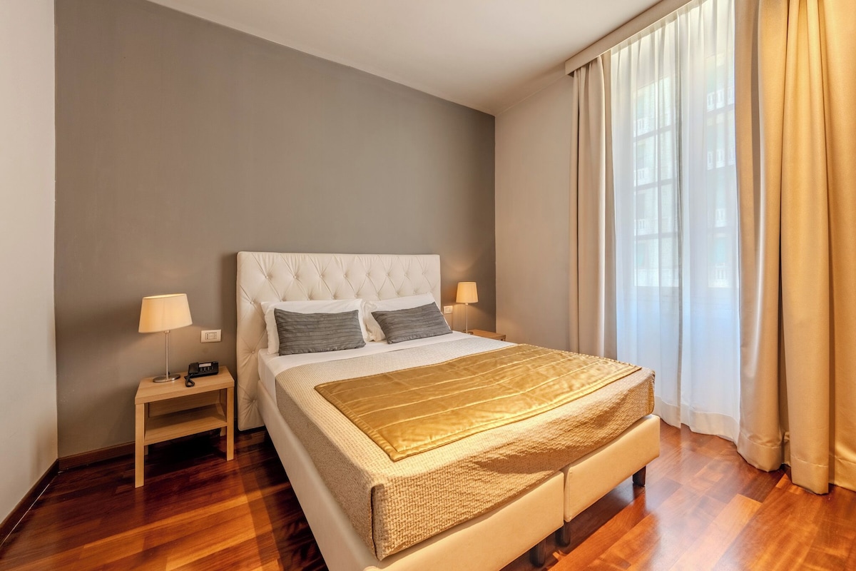Suite Confort | Minibar, caja de seguridad en la habitación y escritorio